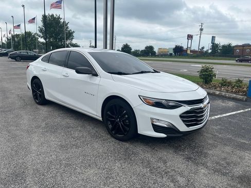 Used 2023 Chevrolet Malibu LS FWD image 2