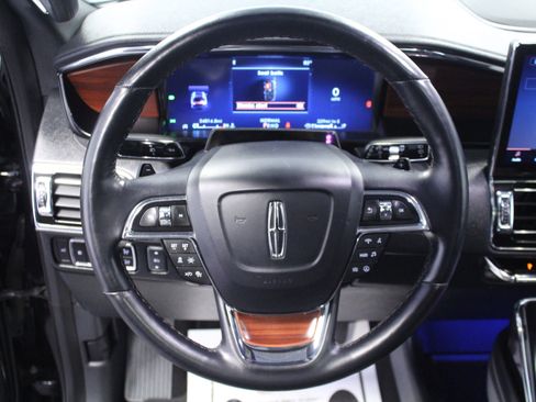 Used 2023 Lincoln Navigator L Reserve w/ Equipment Group 201A image 18