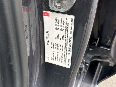 Used 2018 Tesla Model 3 Performance image 24