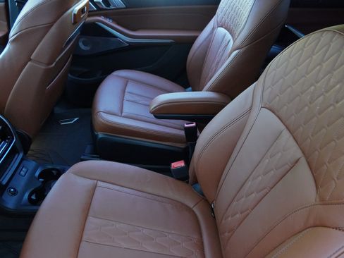 Used 2024 BMW X7 M60i w/ Executive Package AWD/4WD image 38