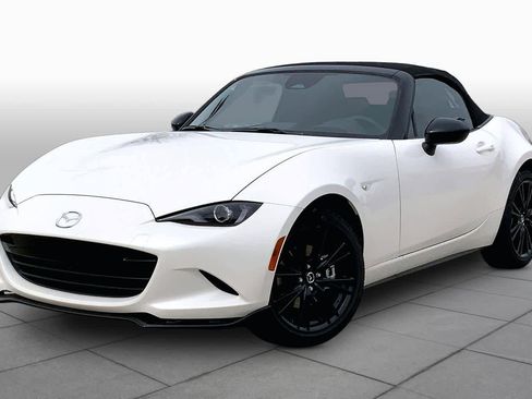 New 2026 MAZDA MX-5 Miata Club w/ Interior Package RWD image 1