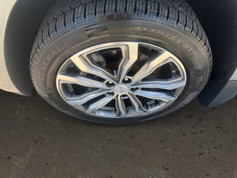 Used 2019 GMC Terrain Denali w/ Driver Alert Package II AWD/4WD image 9