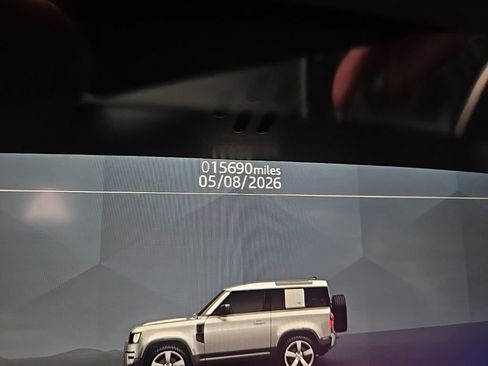 Used 2022 Land Rover Defender 90 V8 AWD/4WD image 13