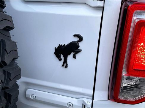 Used 2022 Ford Bronco Black Diamond image 14