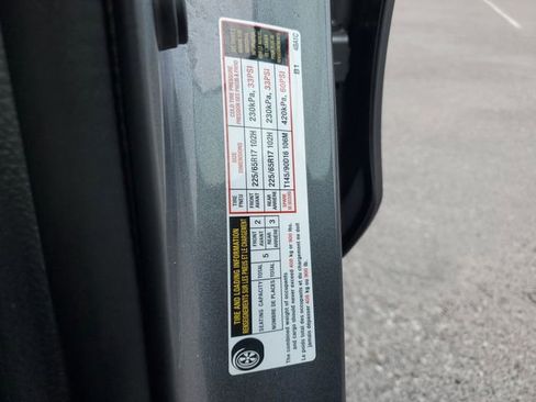 Used 2017 Nissan Rogue SV image 31