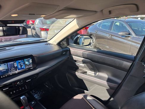 Used 2026 Nissan Kicks SR AWD/4WD image 31