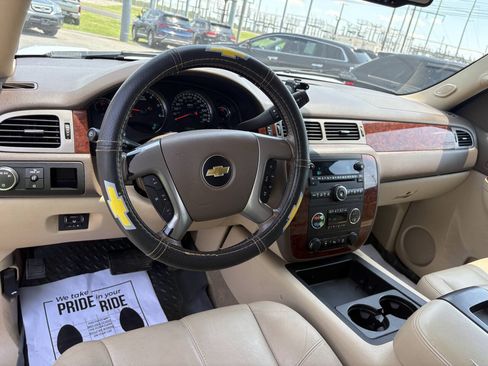 Used 2013 Chevrolet Suburban LT w/ All-Star Edition RWD image 26