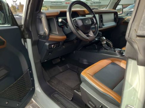Used 2024 Ford Bronco Outer Banks image 10