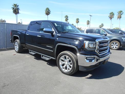 Used 2018 GMC Sierra 1500 SLT AWD/4WD image 1