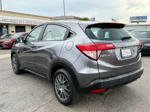 Used 2016 Honda HR-V LX image 9