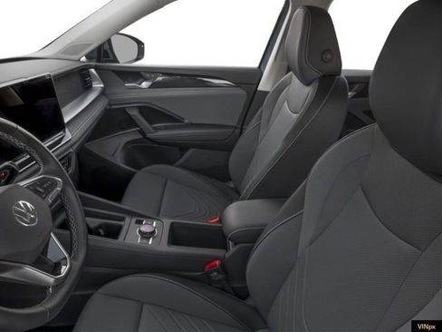 New 2026 Volkswagen Tiguan SE image 7