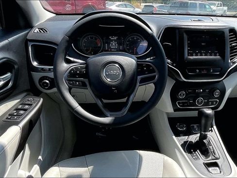 Used 2021 Jeep Cherokee Latitude Lux w/ Trailer Tow Group AWD/4WD image 5