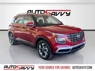 Used 2022 Hyundai Venue Limited image 1