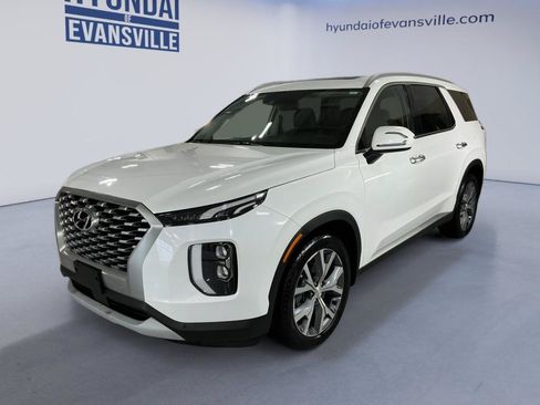 Used 2021 Hyundai Palisade SEL w/ Premium Package FWD image 2