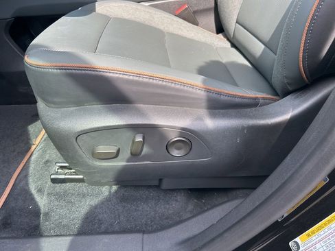 Used 2024 GMC Acadia AT4 w/ Super Cruise Package AWD/4WD image 17