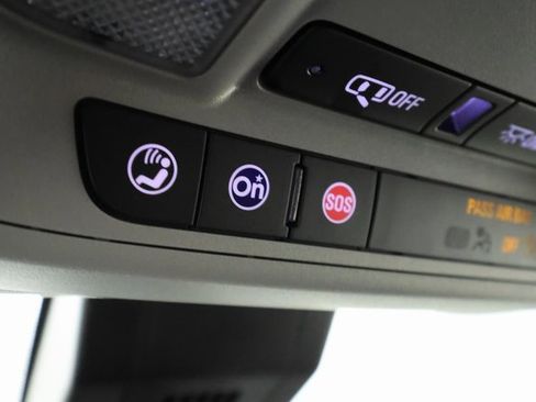 Used 2021 Chevrolet Equinox LT image 19