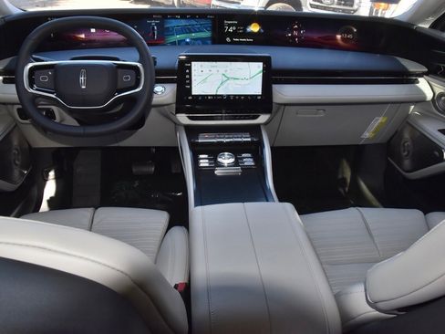 New 2026 Lincoln Nautilus Reserve image 16