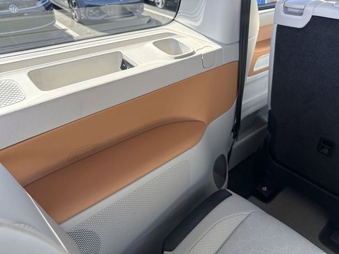 New 2025 Volkswagen ID. Buzz 1st Edition image 29