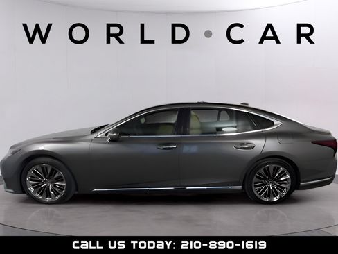 Used 2022 Lexus LS 500 RWD image 4