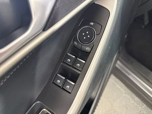 Used 2023 Ford Explorer XLT w/ Equipment Group 202A AWD/4WD image 24