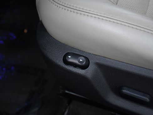 Used 2013 Ford Mustang Premium image 23