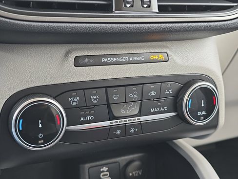 Certified 2024 Ford Escape Active image 18