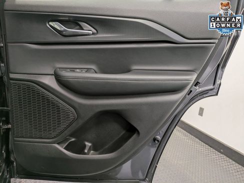Used 2024 Jeep Grand Cherokee Altitude AWD/4WD image 26