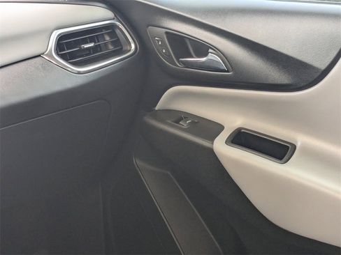 Certified 2023 Chevrolet Equinox LS w/ Driver Confidence II Package image 14