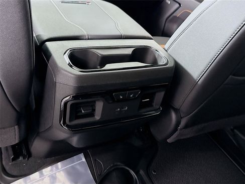 New 2026 GMC Sierra 3500 AT4 w/ AT4 Premium Plus Package AWD/4WD image 20