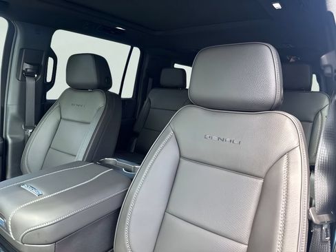 New 2026 GMC Yukon XL Denali w/ Sun & Power Step Package AWD/4WD image 10