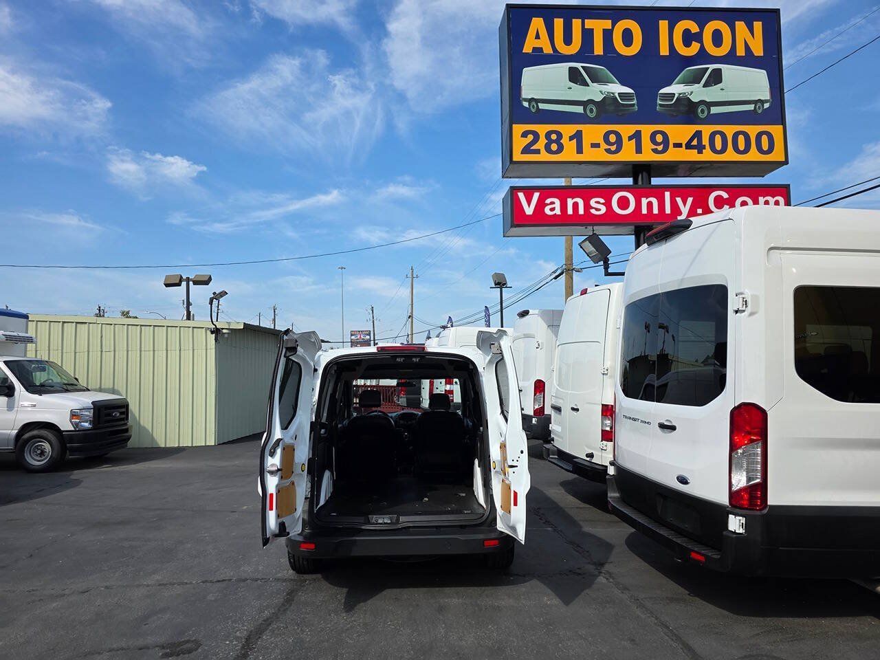 Used 2017 Ford Transit Connect XL FWD image 12