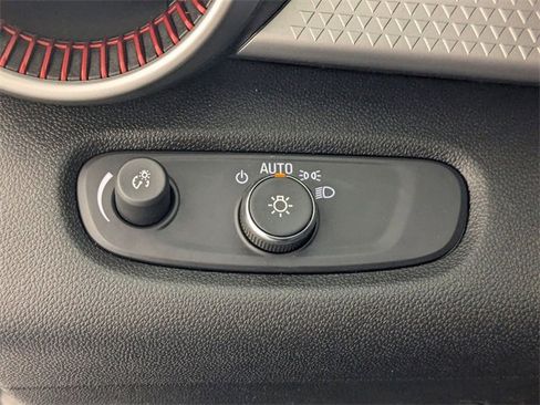 Certified 2024 Chevrolet Trax RS image 14