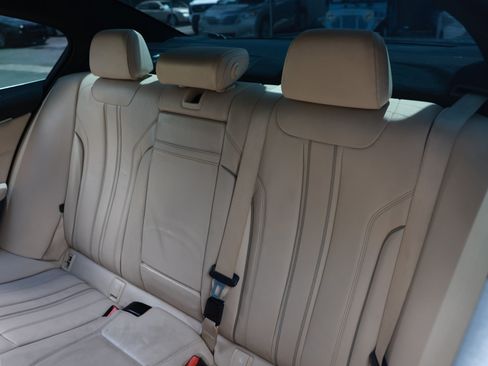 Used 2019 BMW 530i w/ Convenience Package RWD image 12