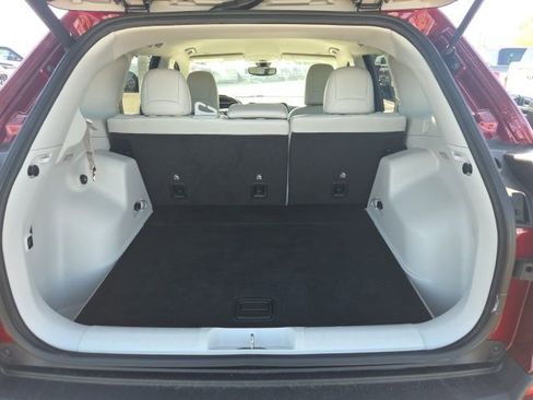 Used 2019 Jeep Cherokee Limited FWD image 11