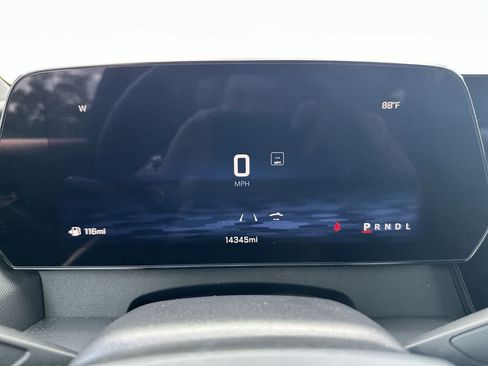 Used 2026 Chevrolet Traverse LT FWD image 29