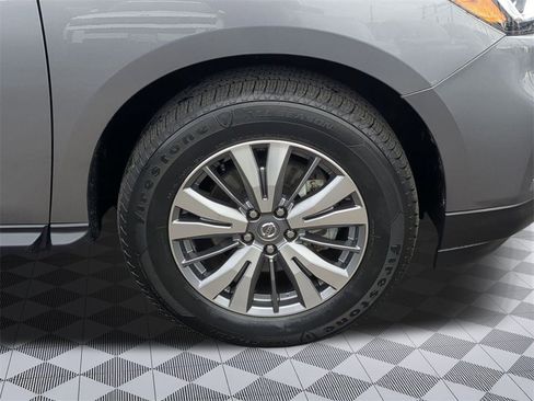 Used 2020 Nissan Pathfinder S image 29