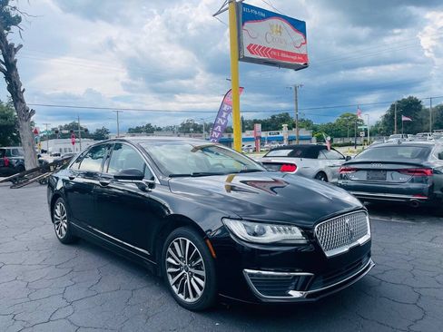 Used 2019 Lincoln MKZ Reserve FWD image 3