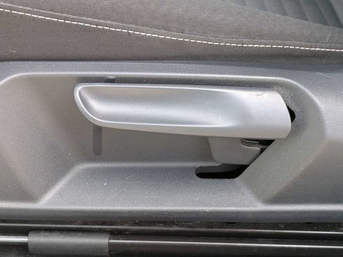 Certified 2022 Volkswagen Jetta S FWD image 24
