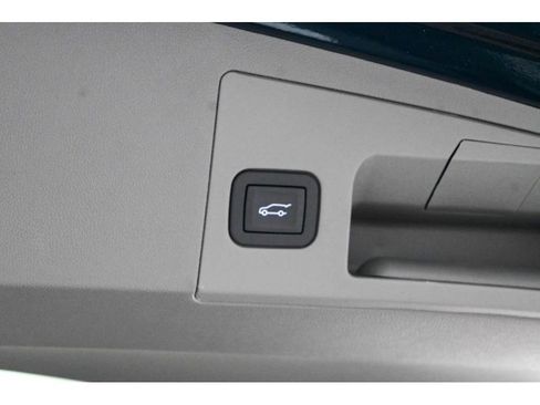 Certified 2025 Cadillac XT5 Premium Luxury image 41