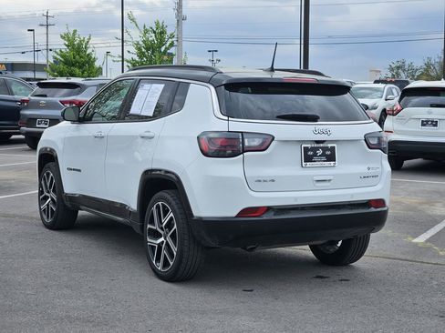 Used 2025 Jeep Compass Limited w/ Elite Group AWD/4WD image 3