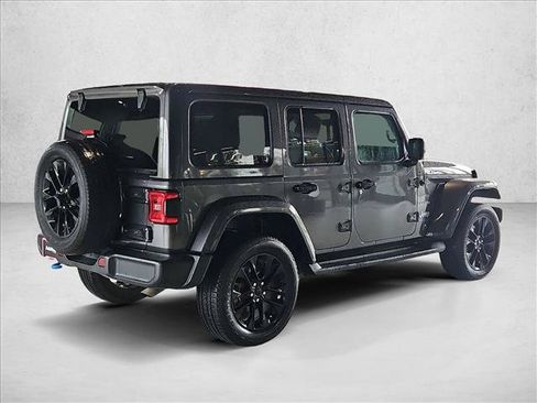 Used 2022 Jeep Wrangler Unlimited Sahara w/ Cold Weather Group AWD/4WD image 5