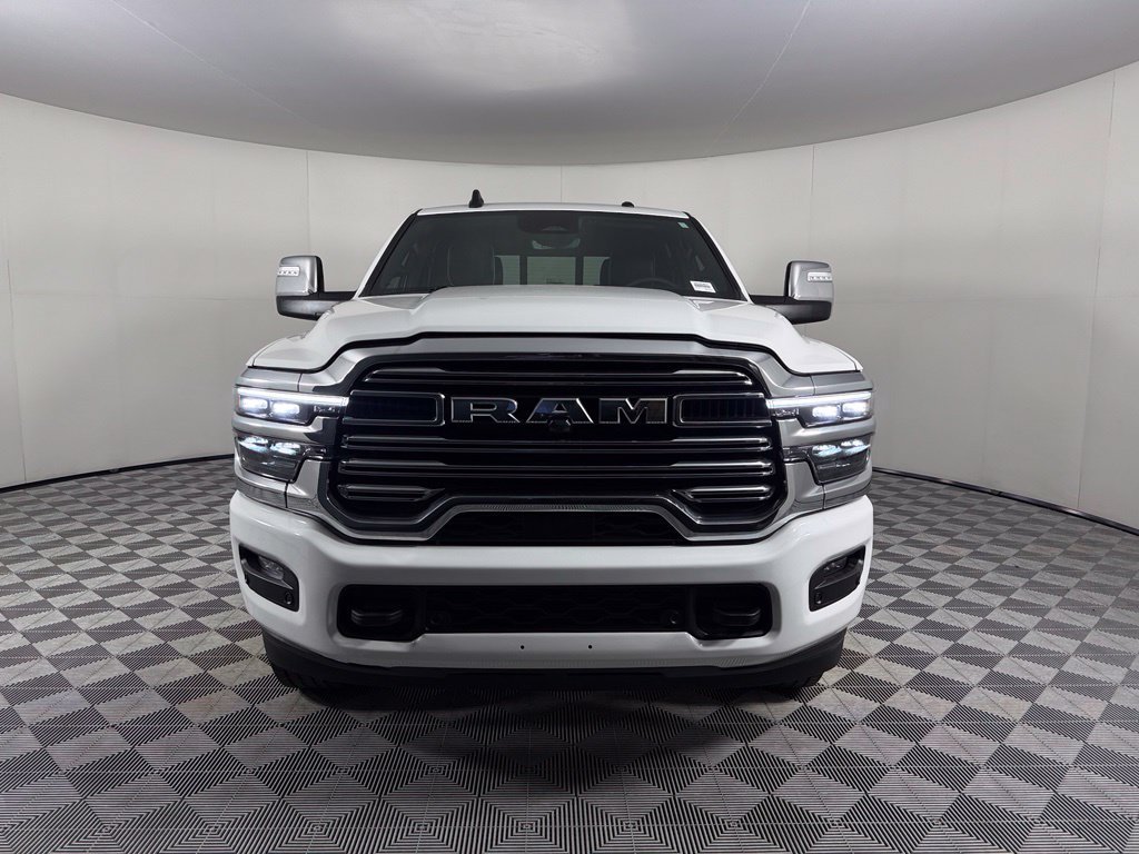 Used 2026 RAM 2500 Laramie AWD/4WD image 2