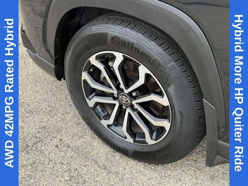 Used 2025 Toyota Corolla Cross AWD Hybrid image 10