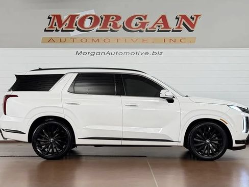 Used 2024 Hyundai Palisade Calligraphy AWD/4WD image 2