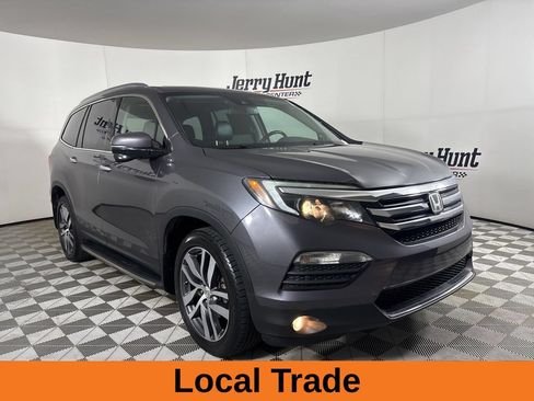Used 2017 Honda Pilot Touring image 5
