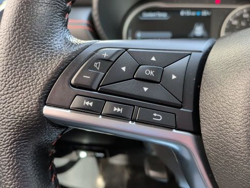 Used 2023 Nissan Versa SR w/ Trunk Package image 17