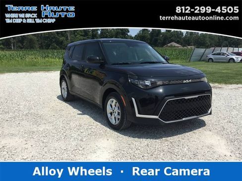 Used 2024 Kia Soul LX w/ Option Group 015 FWD image 1