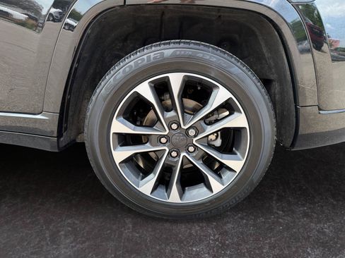 Used 2023 Jeep Grand Cherokee Overland AWD/4WD image 29