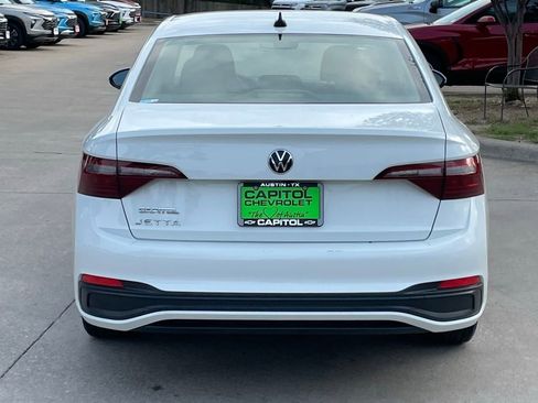 Used 2024 Volkswagen Jetta S FWD image 5
