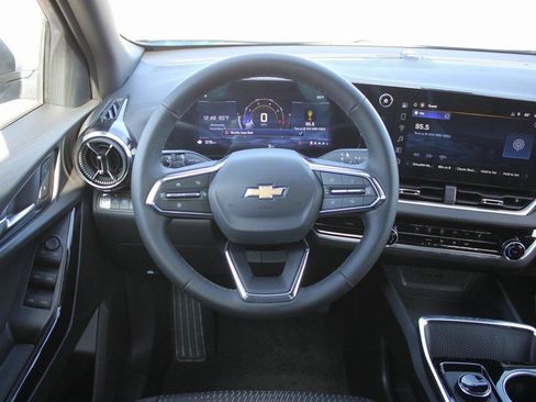 New 2026 Chevrolet Equinox LT image 10